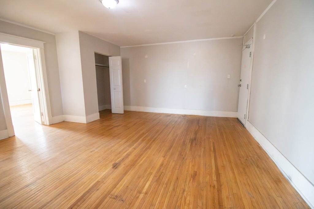 4861 Valley Way - Photo 3 of 26