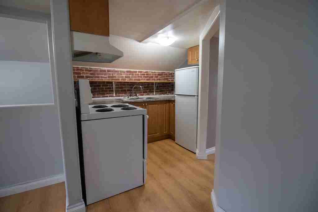 4999 Mcrae St - Photo 2 of 20