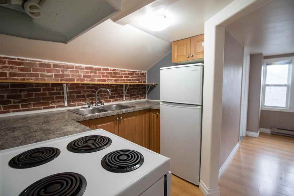 4999 Mcrae St - Photo 3 of 20