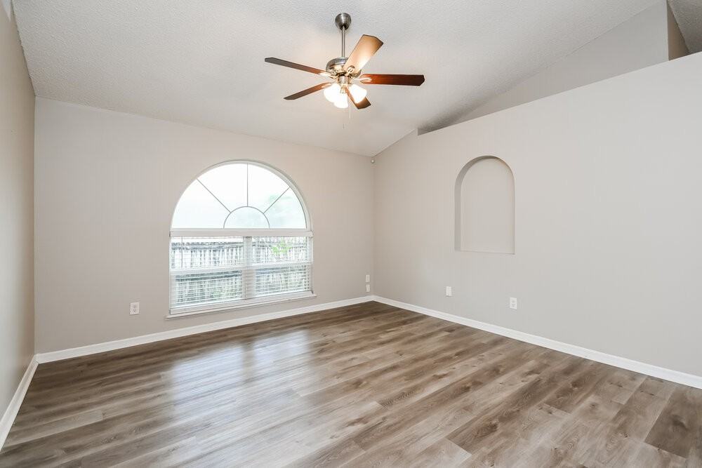 223 Bent Oak Loop - Photo 5 of 16