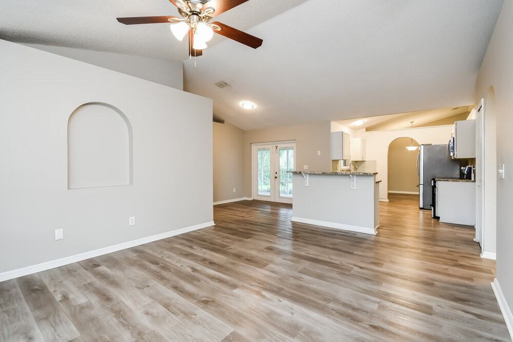 223 Bent Oak Loop - Photo 6 of 16