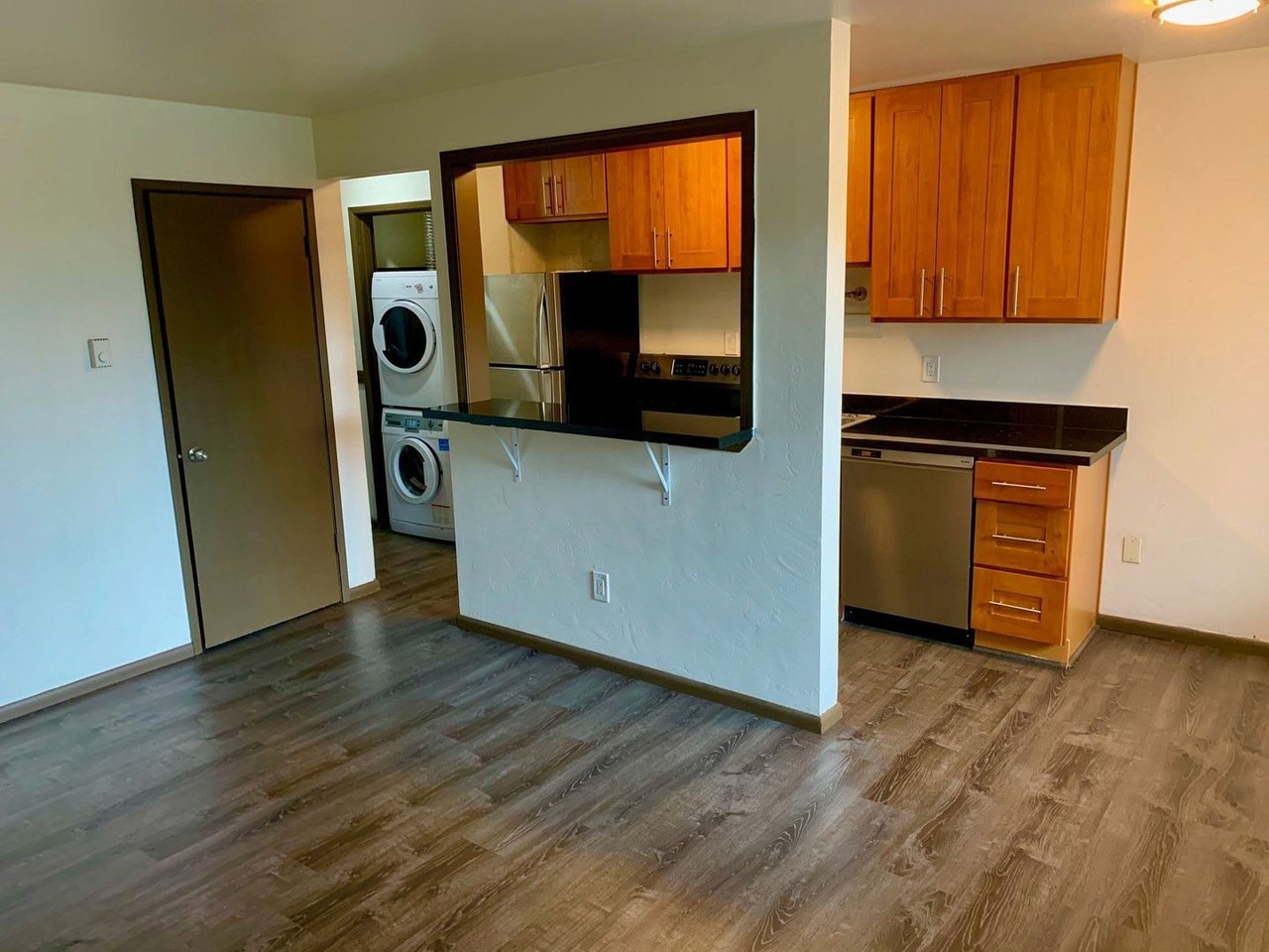 Westward Apartments - Photo 2 of 13