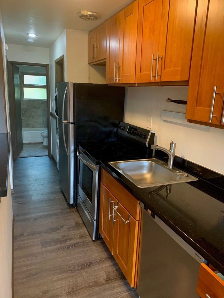 Westward Apartments - Photo 3 of 13