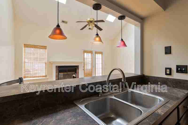 922 Pocahontas Ct - Photo 3 of 12