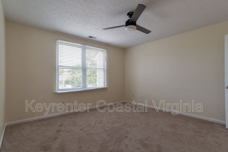 922 Pocahontas Ct - Photo 7 of 12