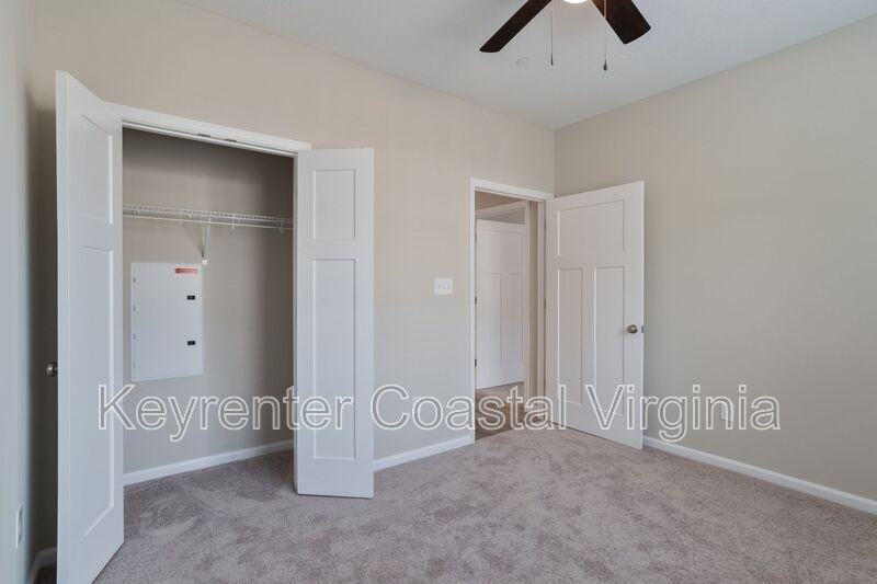 1302 Kathy Ann Way E - Photo 7 of 20