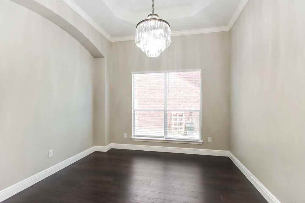 21620 Hackamore Ct - Photo 5 of 16