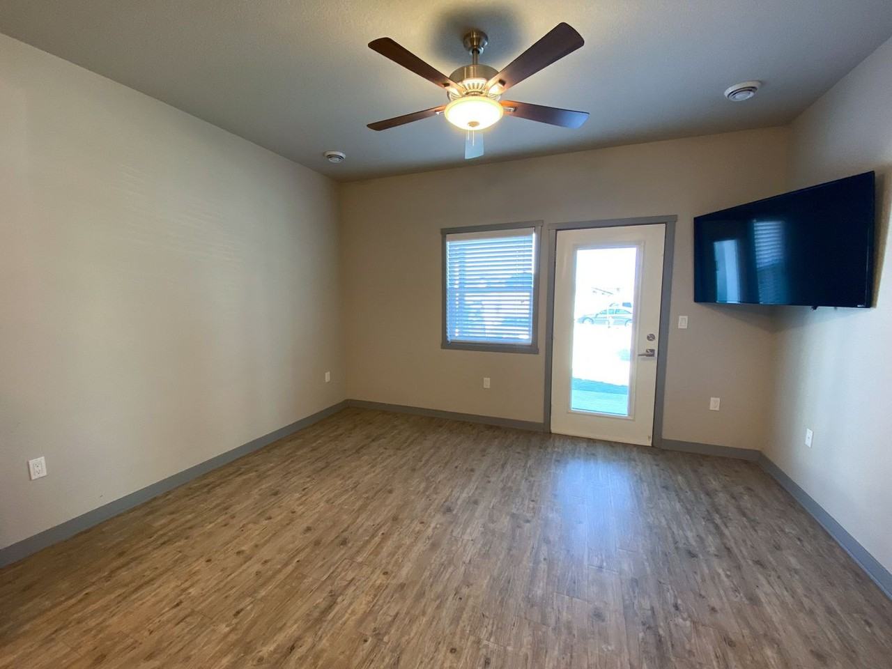 Mortensen Heights | 5336 - Photo 3 of 29