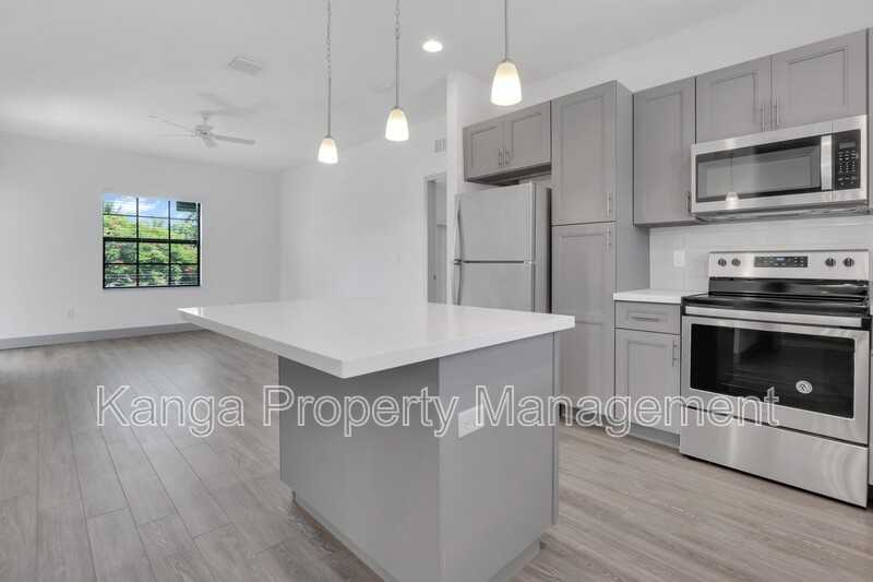 540 Ne 14th Ct #102 - Photo 3 of 16