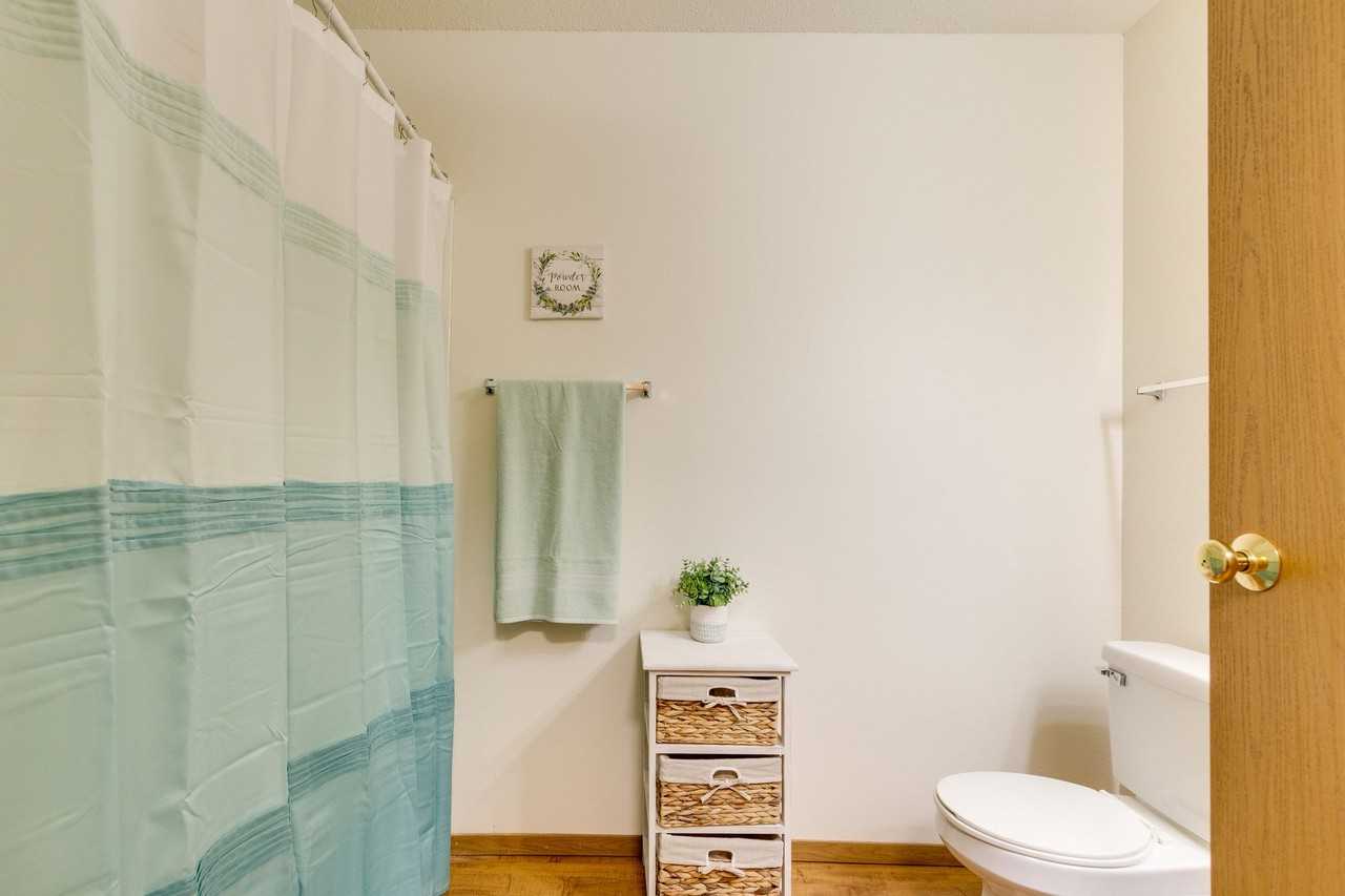 Dakota E & W Apartments - Photo 5 of 50