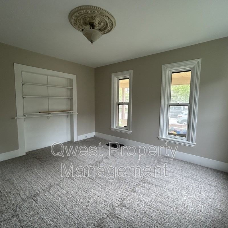 221 Hollister Ave Se #1 - Photo 6 of 15