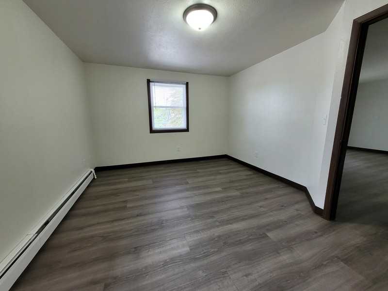 545 Spinnaker Ln - Photo 4 of 10