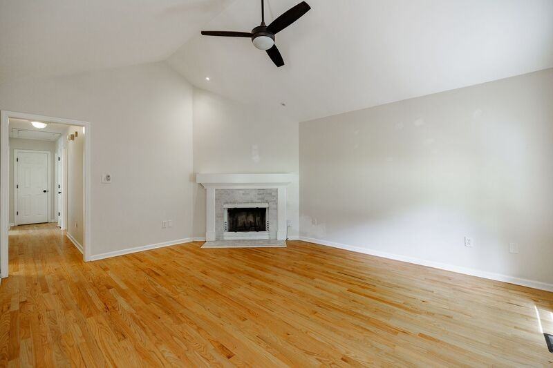 1011 Jeremy Dr - Photo 2 of 28