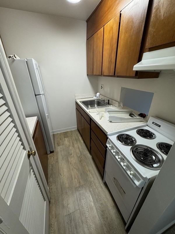 3201 Chamberlayne Ave - Photo 2 of 5