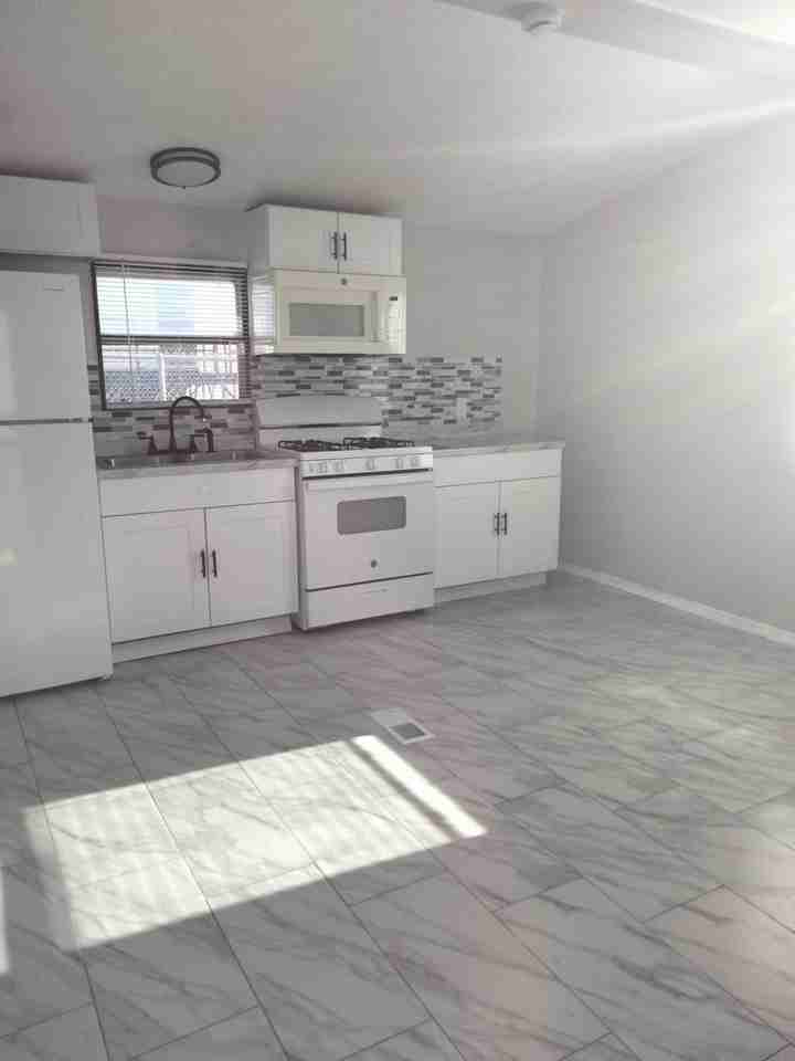 Welcome to Route 66 Apartments in Albuquerque, NM - Photo 2 of 14