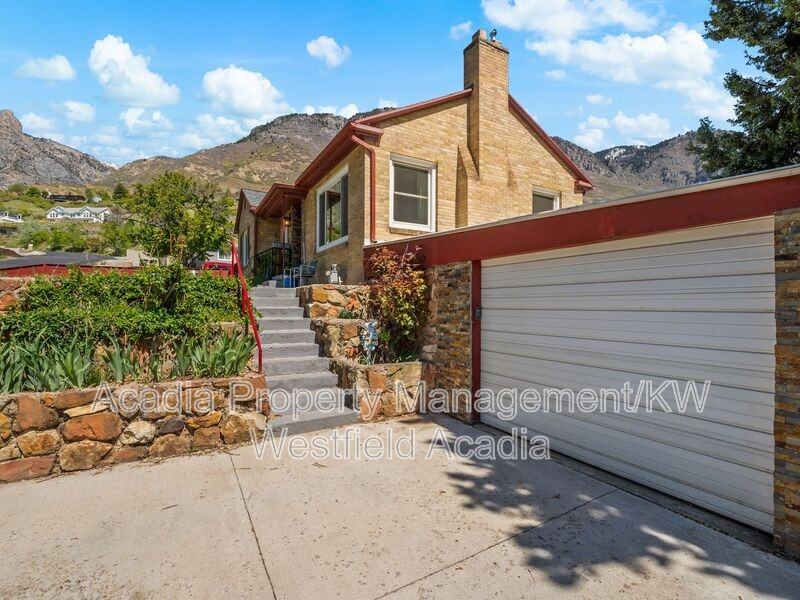 1274 Briar Ave - Photo 3 of 48