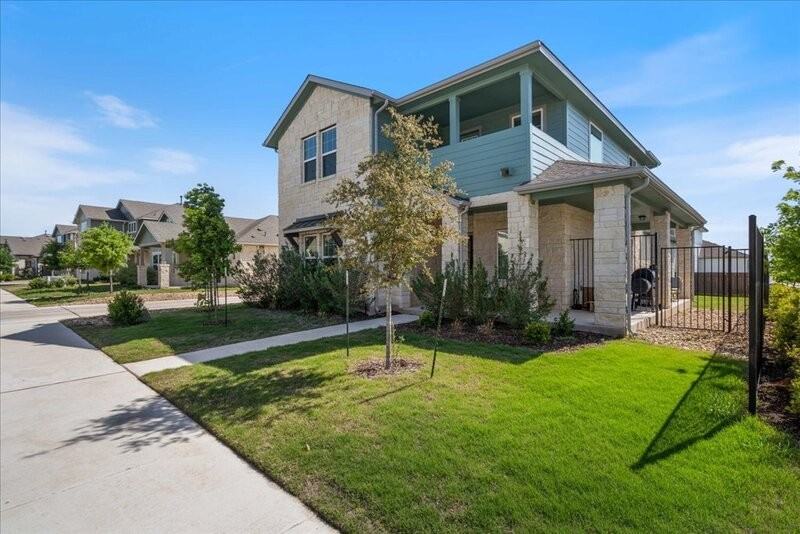 9015 Looksee Ln - Photo 7 of 42