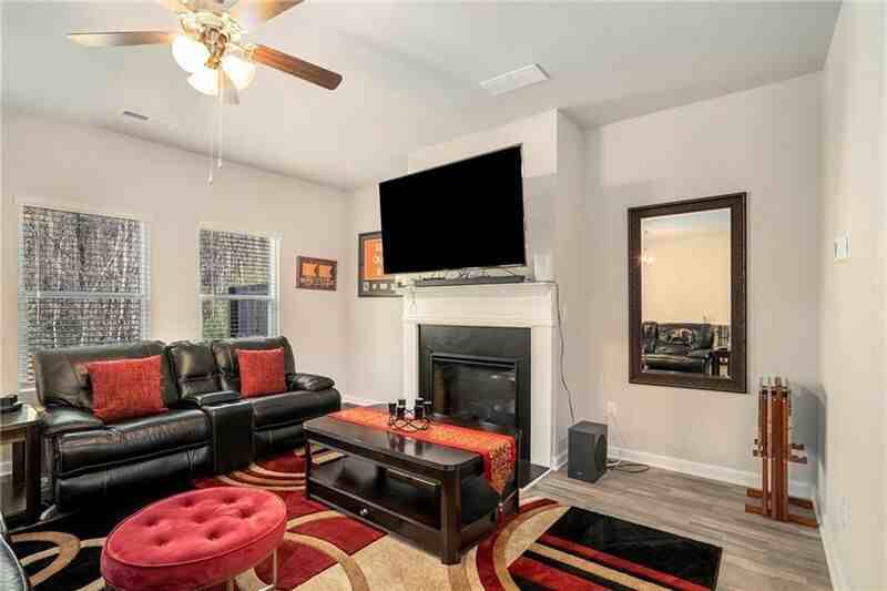 3405 Endurance Ct - Photo 2 of 12