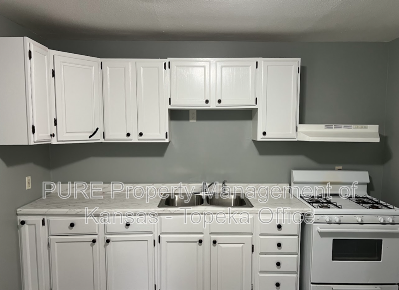 1021 Sw Woodward Ave - Photo 7 of 22