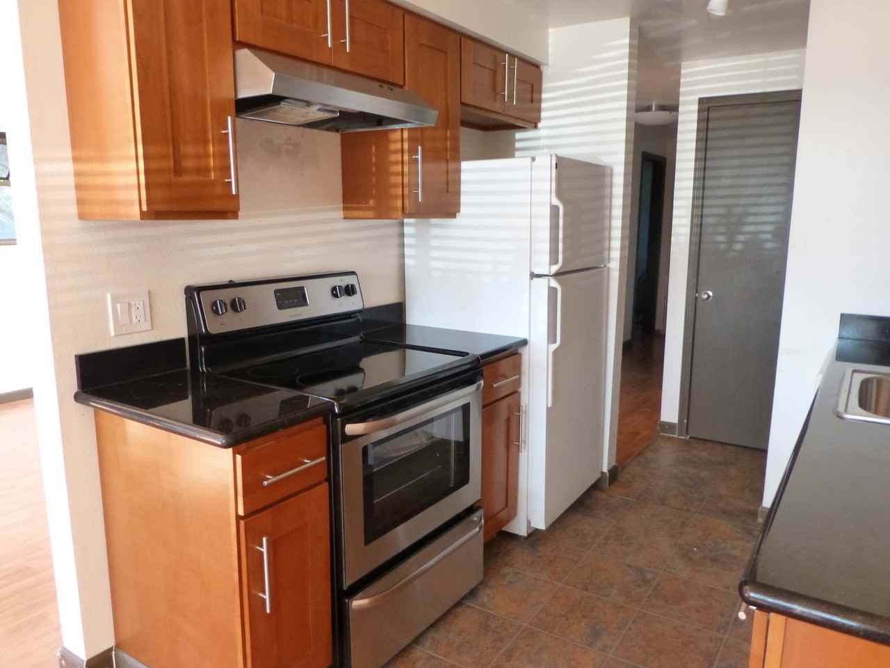 Elliott View Apartments - Photo 4 of 28