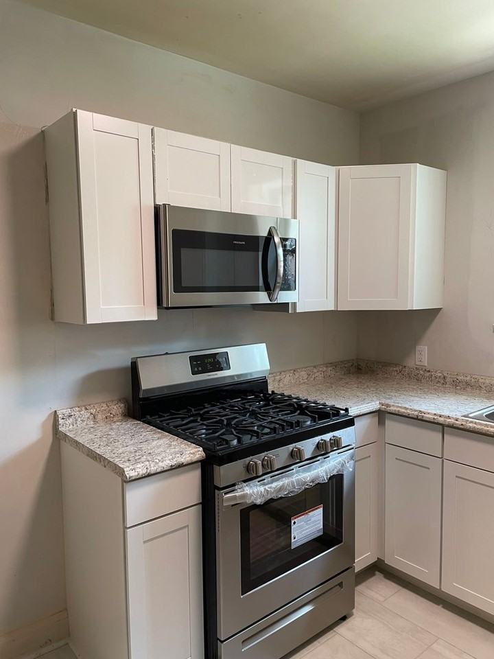 2558 Madison - Photo 4 of 50