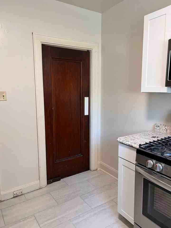 2558 Madison - Photo 6 of 50