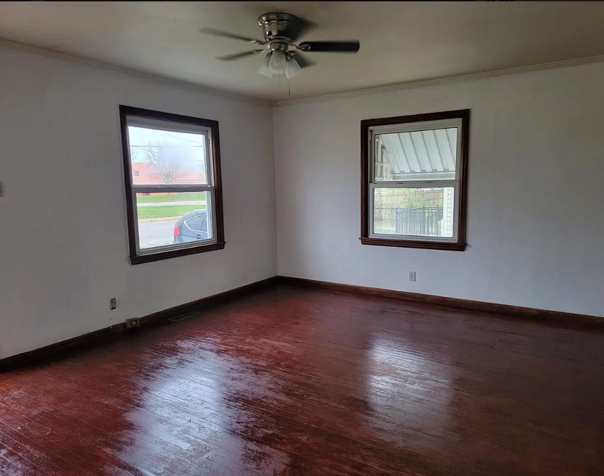 2001 Lodge Ave - Photo 2 of 7