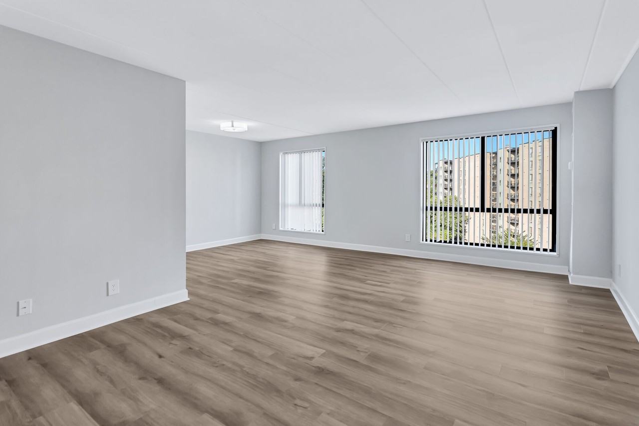 Cityside Huntington Metro - Photo 3 of 20