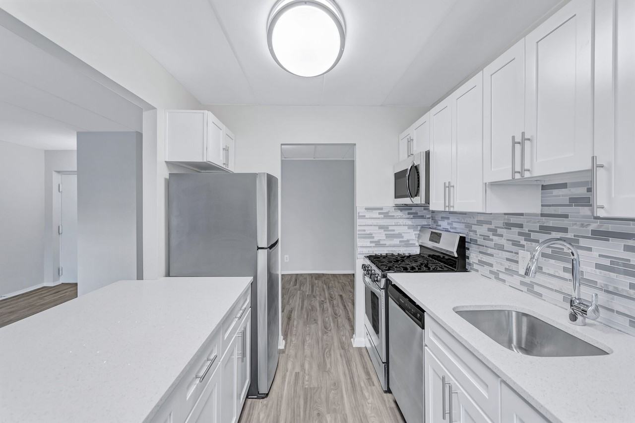 Cityside Huntington Metro - Photo 5 of 20