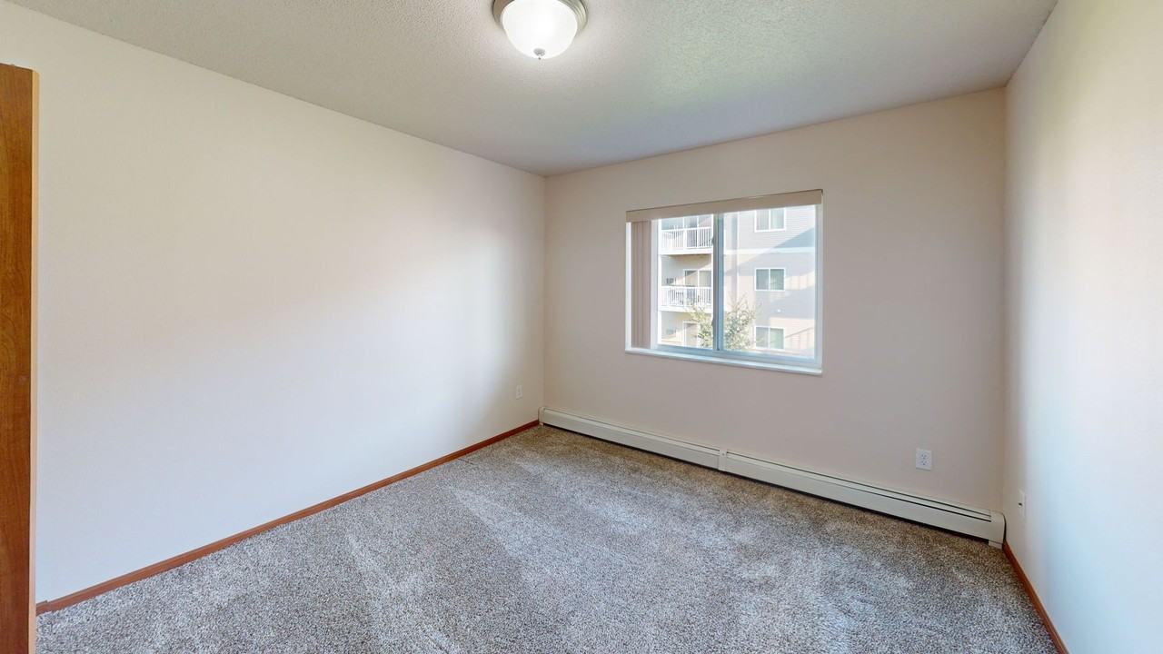 Southport Heights Apartments - Photo 7 of 48