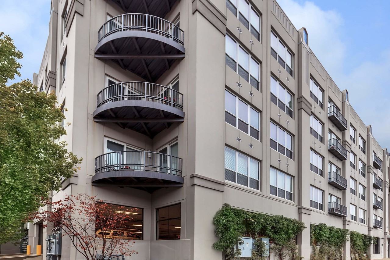 Maxwell Apartments - Photo 4 of 51