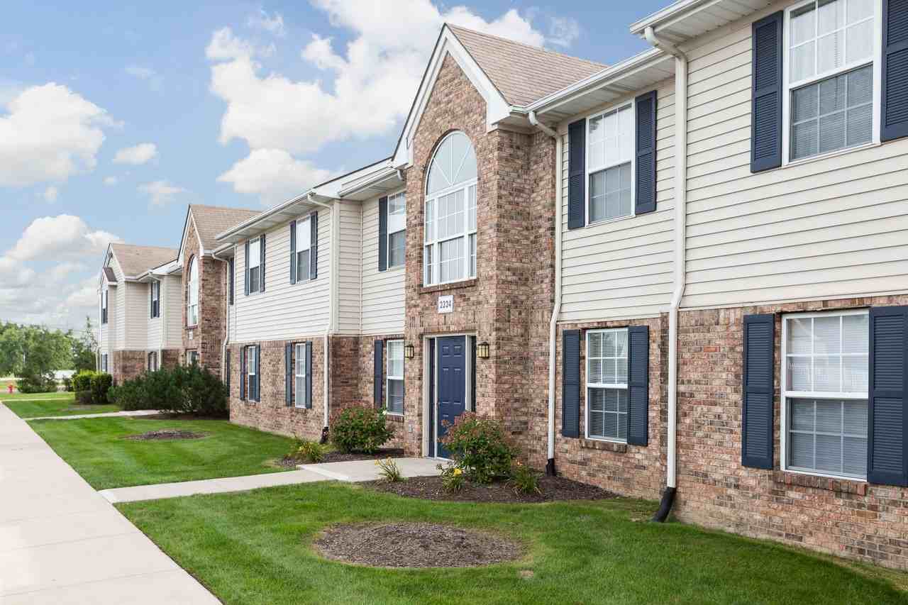 Island Club - Photo 4 of 85