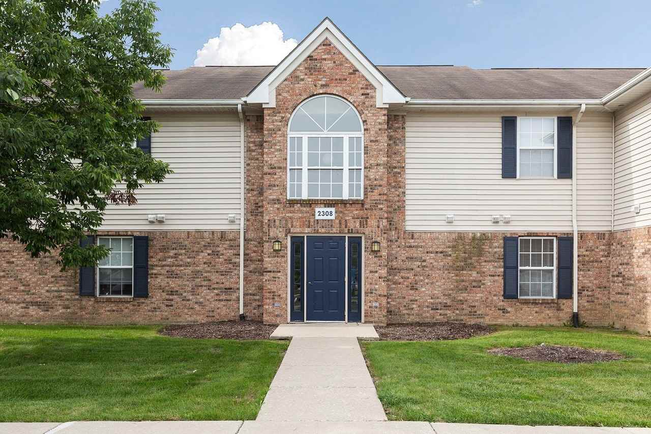 Island Club - Photo 5 of 85