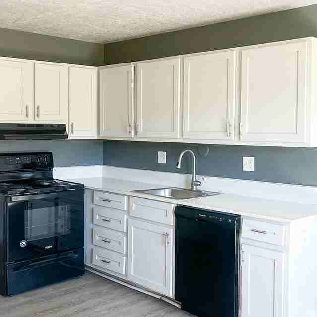 Straight Creek Apartments - Photo 3 of 78