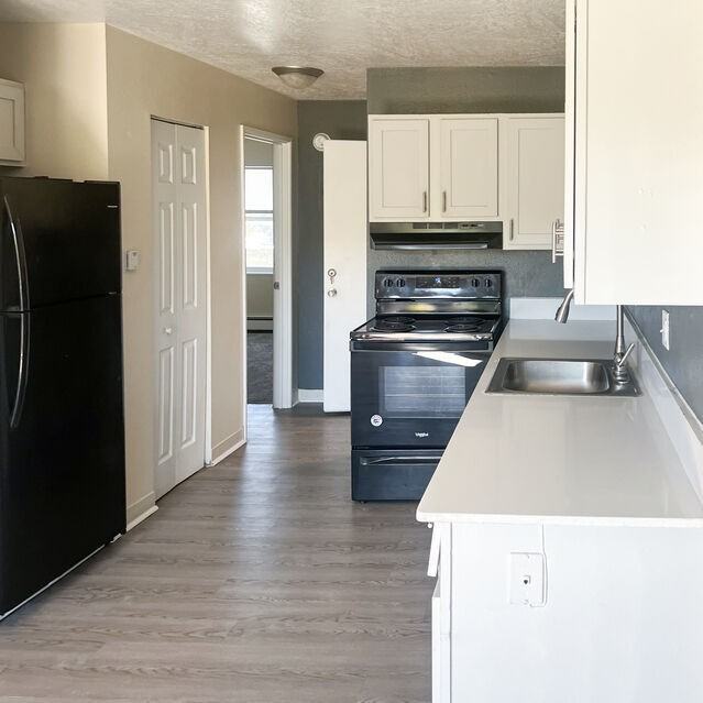 Straight Creek Apartments - Photo 4 of 78