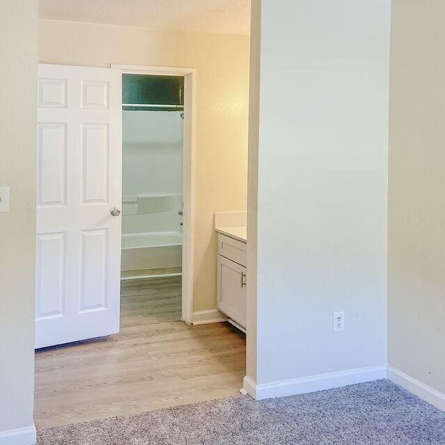 Straight Creek Apartments - Photo 7 of 78