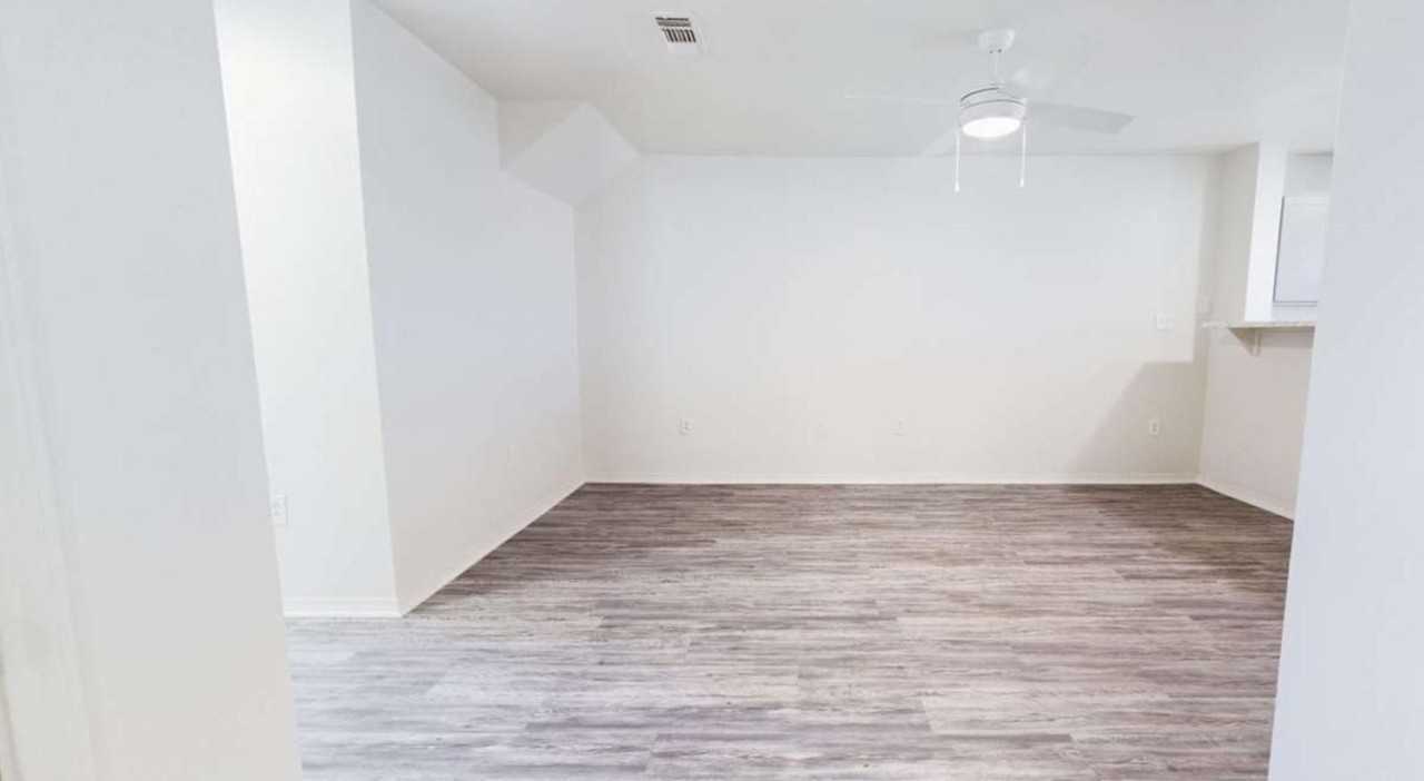 Cantibury Pointe Apartments - Photo 4 of 50