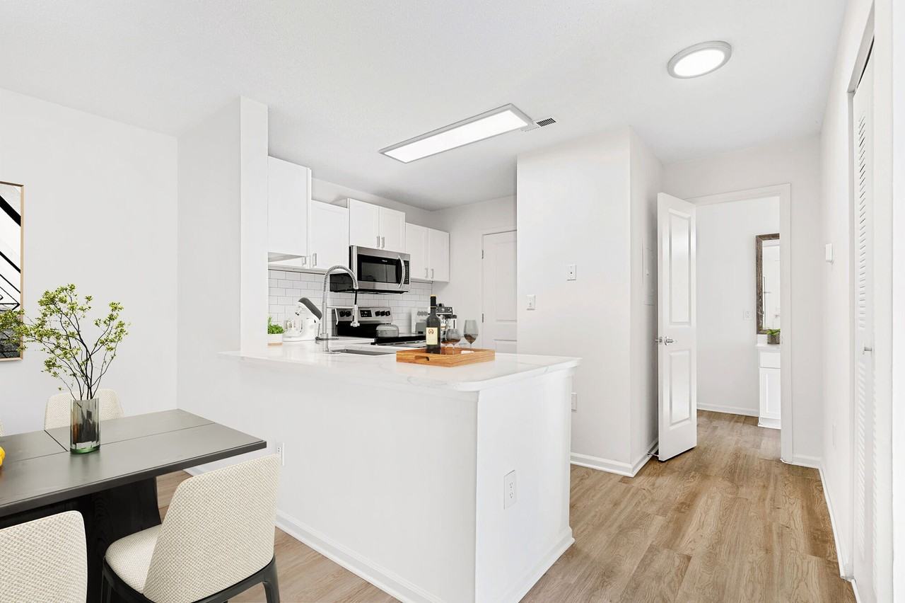 Sailpointe at Lake Norman - Photo 5 of 50