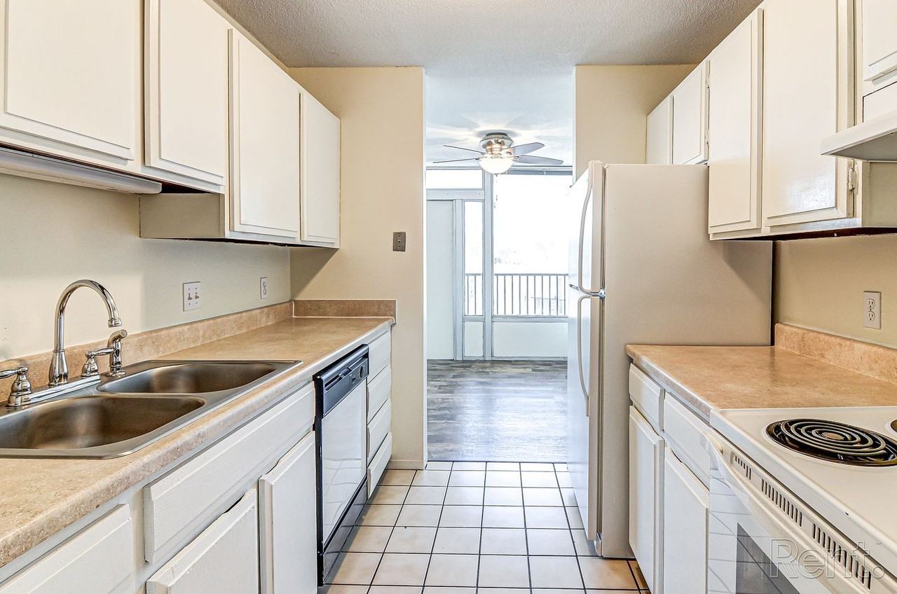 Thornton Place Apartments - Photo 4 of 13