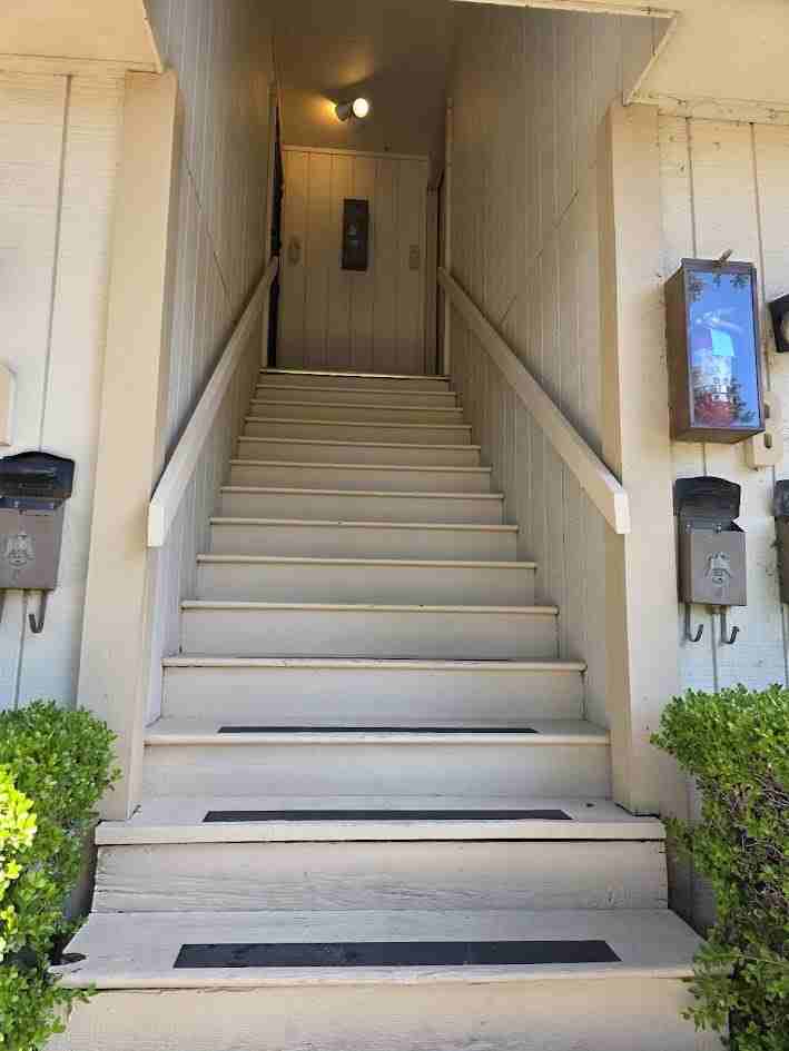 127 Lincoln Street - Photo 2 of 15