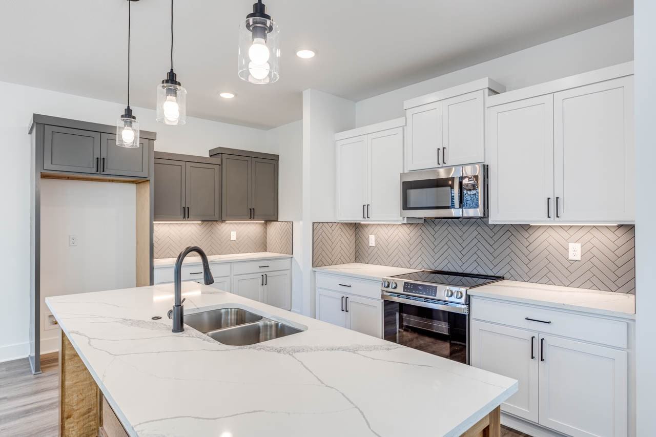 8537 West 37th Street North - Photo 6 of 30