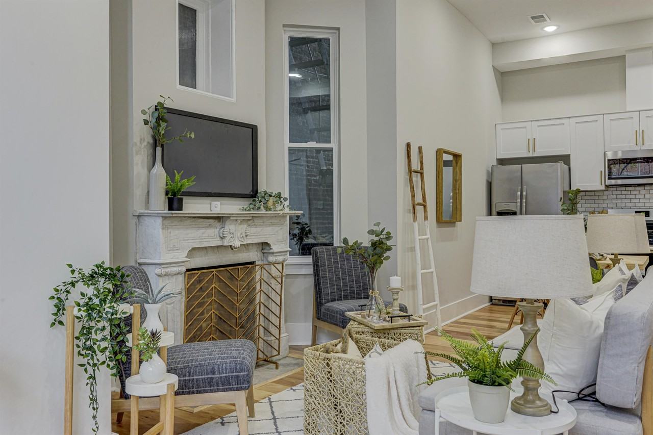 In Good Company_1716 Saint Paul - Photo 4 of 37