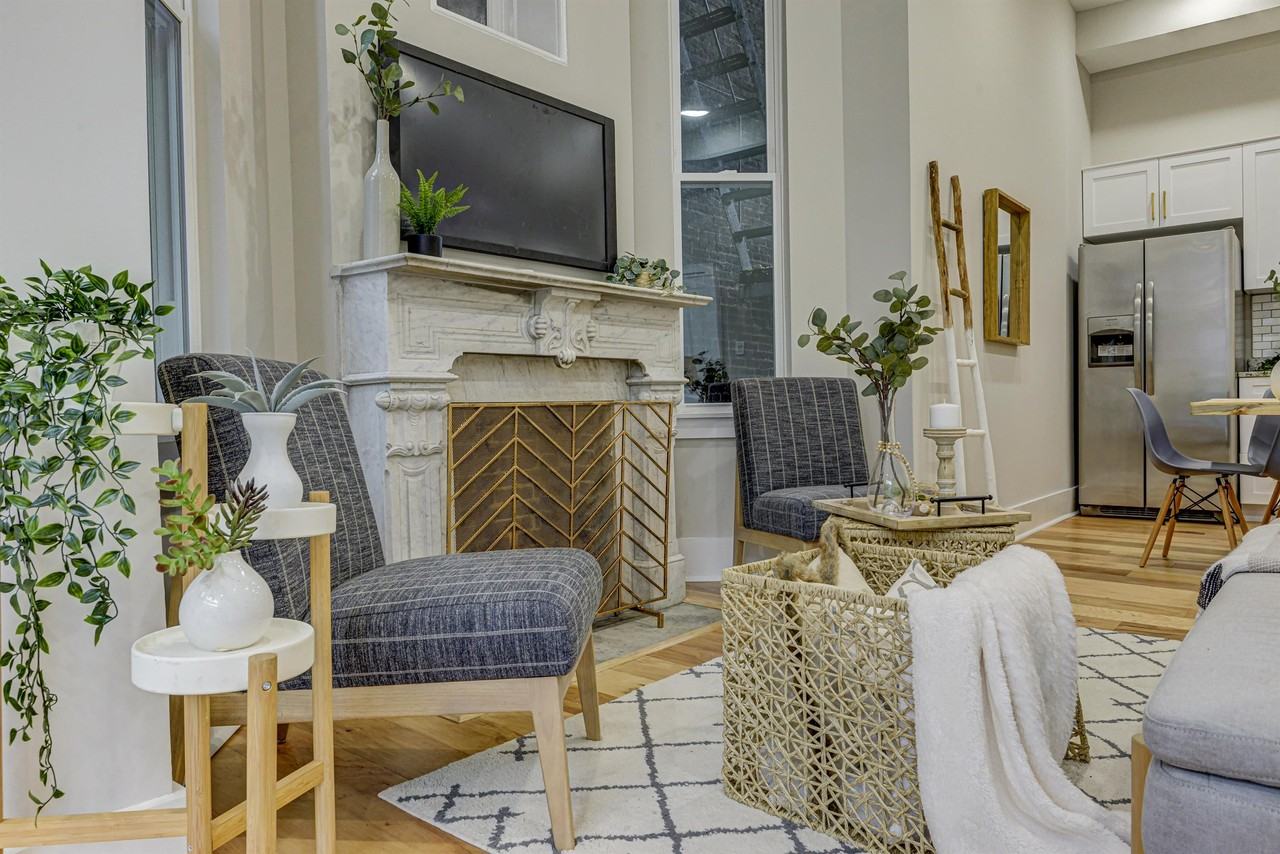 In Good Company_1716 Saint Paul - Photo 5 of 37