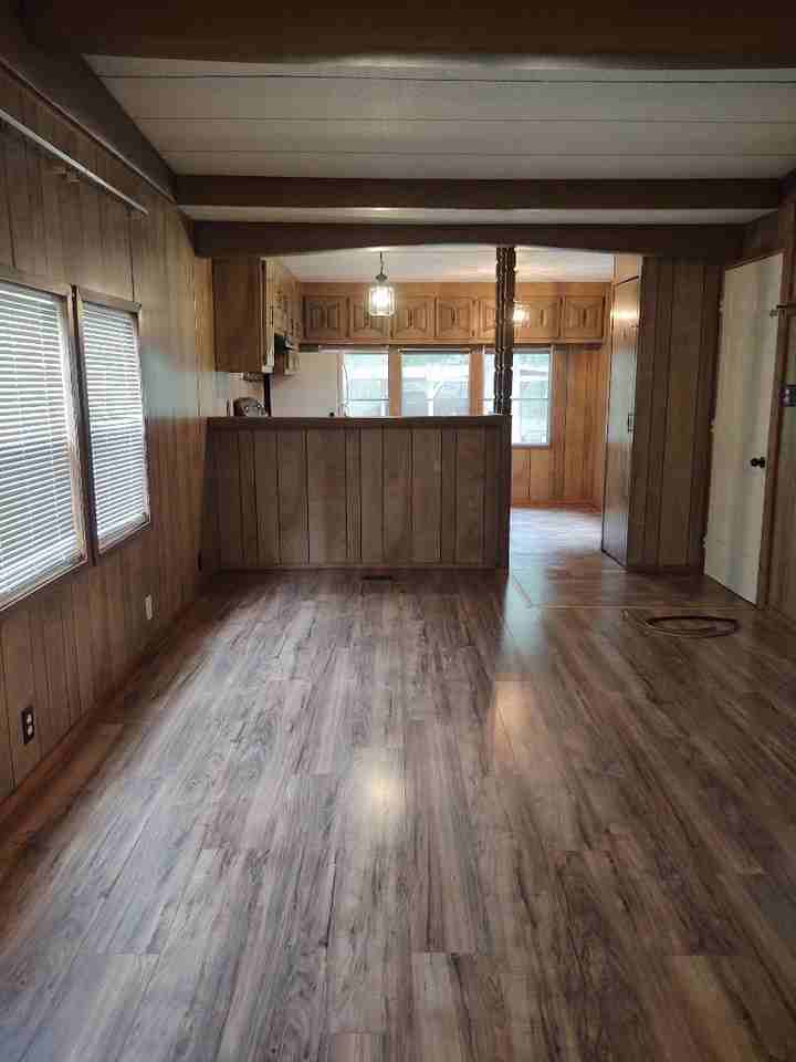 19631 Nw 71st Ave - Photo 3 of 10