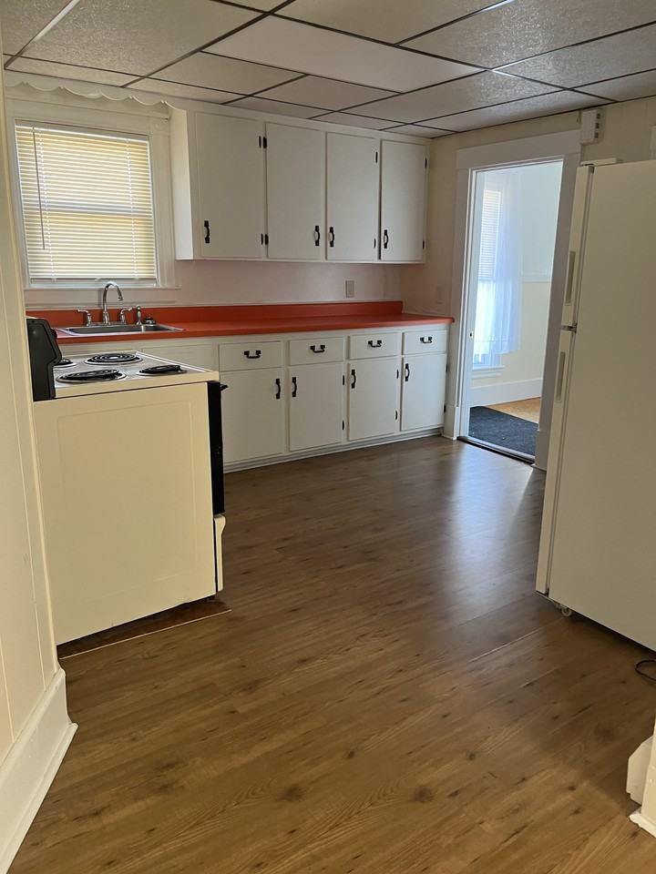 12 Ash Street - Photo 6 of 6