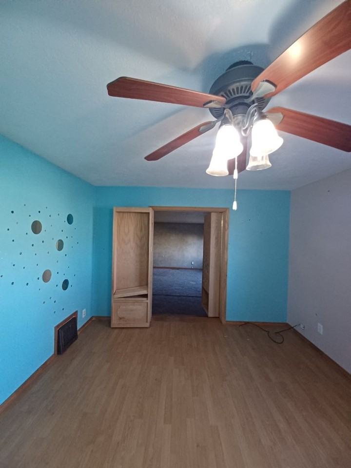 308 Mississippi Ave - Photo 3 of 10