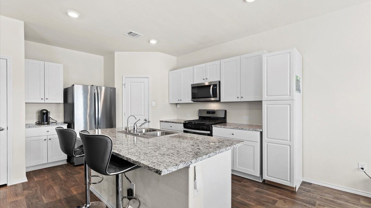 2826 Wolfcreek - Photo 7 of 23