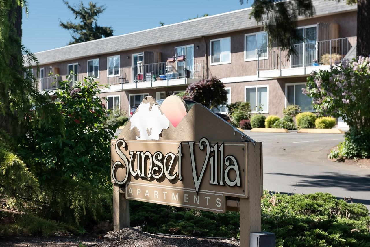 Sunset Villa - Photo 3 of 13