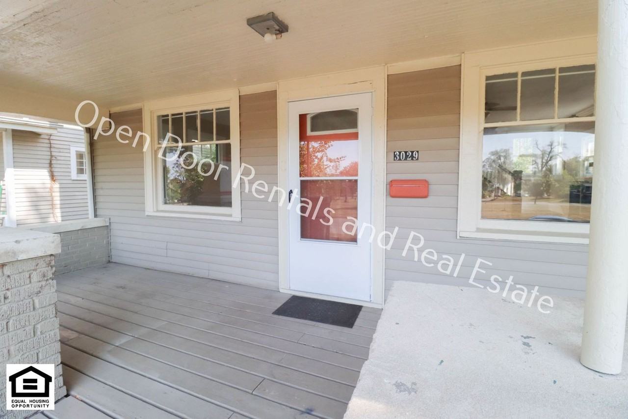 3029 Piqua Ave - Photo 3 of 16