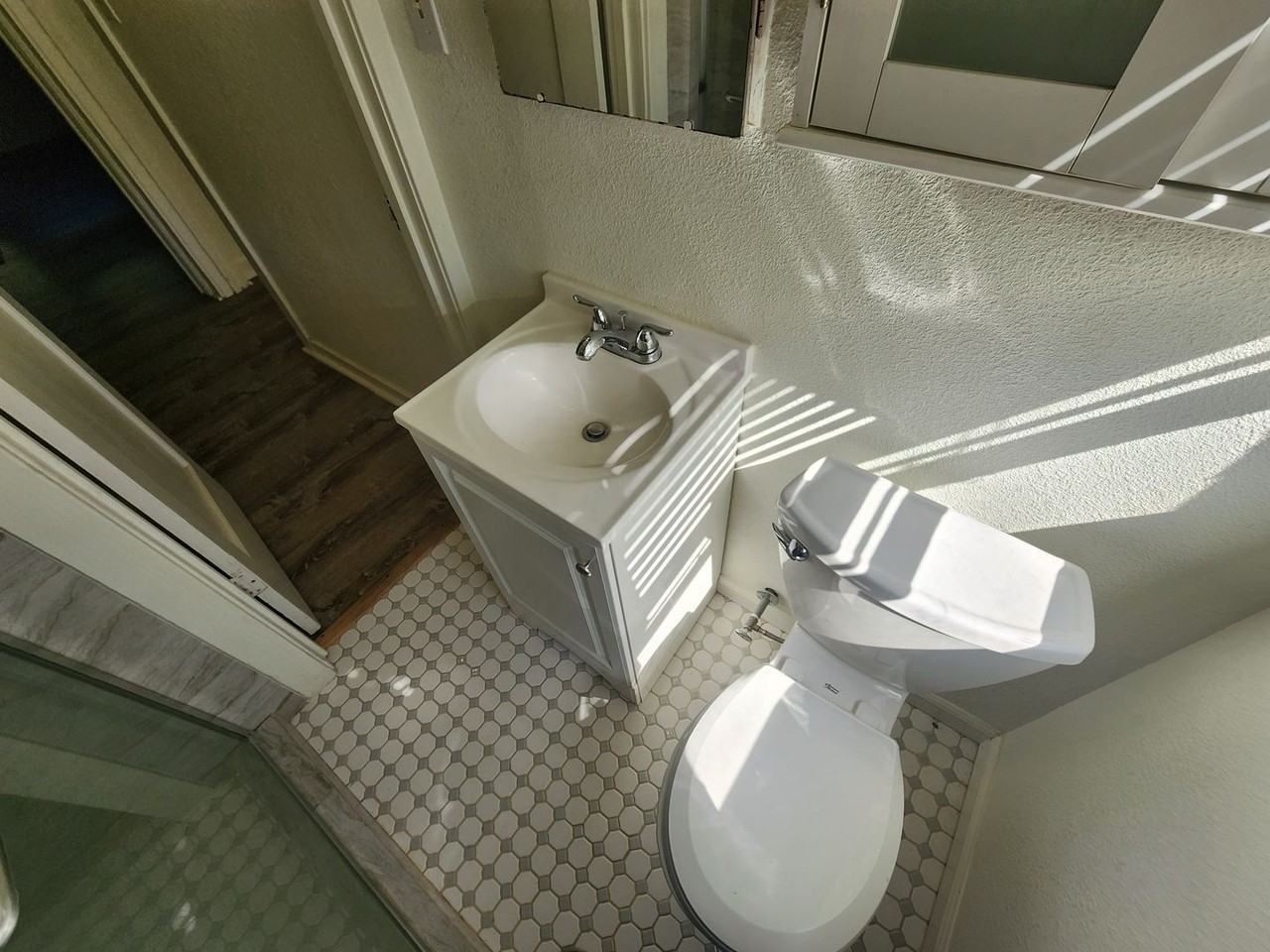 679 679 2nd Ave-B #B - Photo 3 of 16